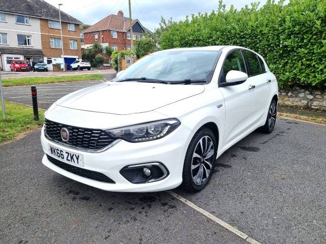 Fiat Tipo 1.4 T-Jet [120] Lounge 5dr Hatchback Petrol White